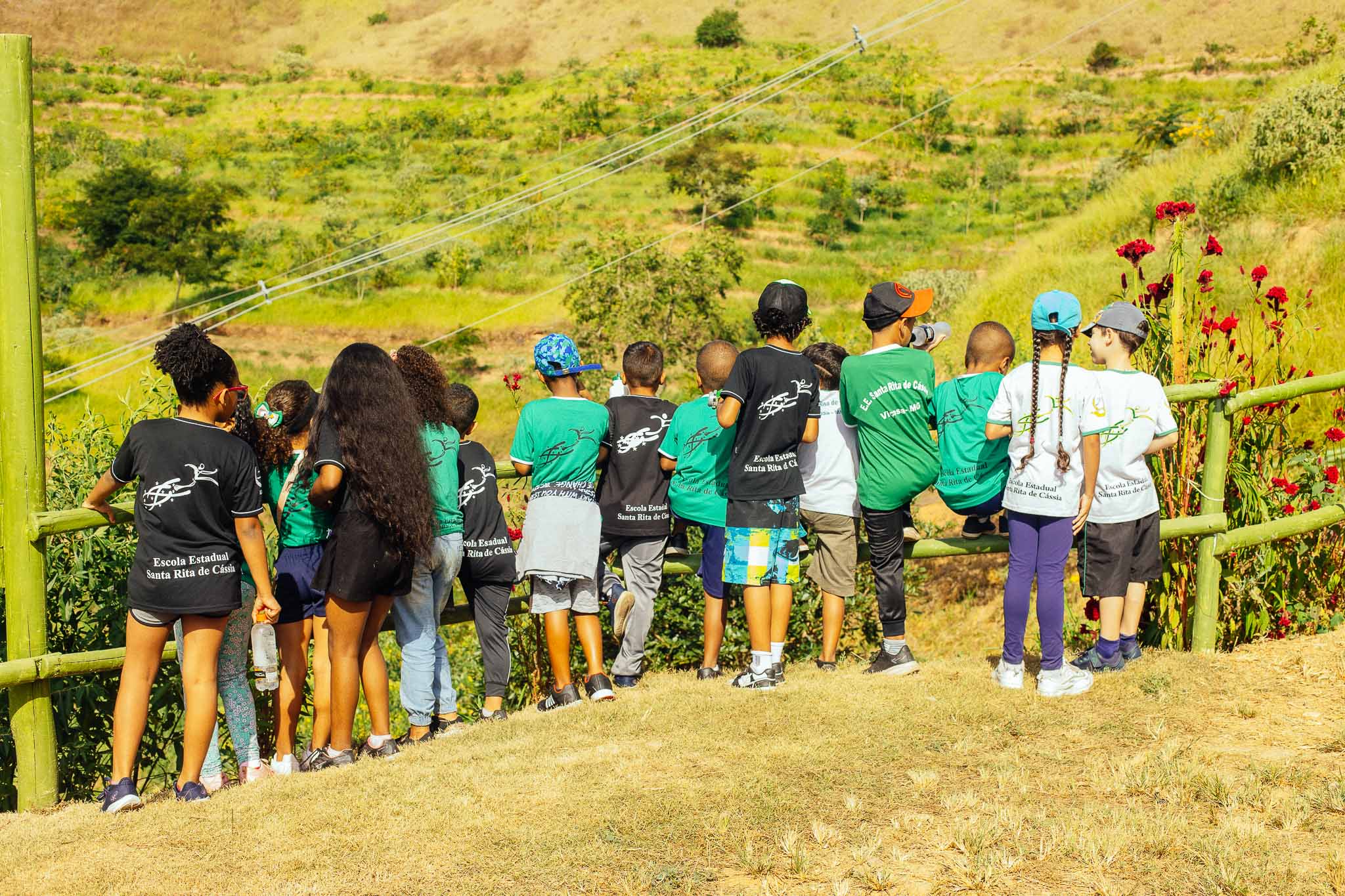 Estudantes do 2º ano da Escola Santa Rita visitam o Parque do Cristo