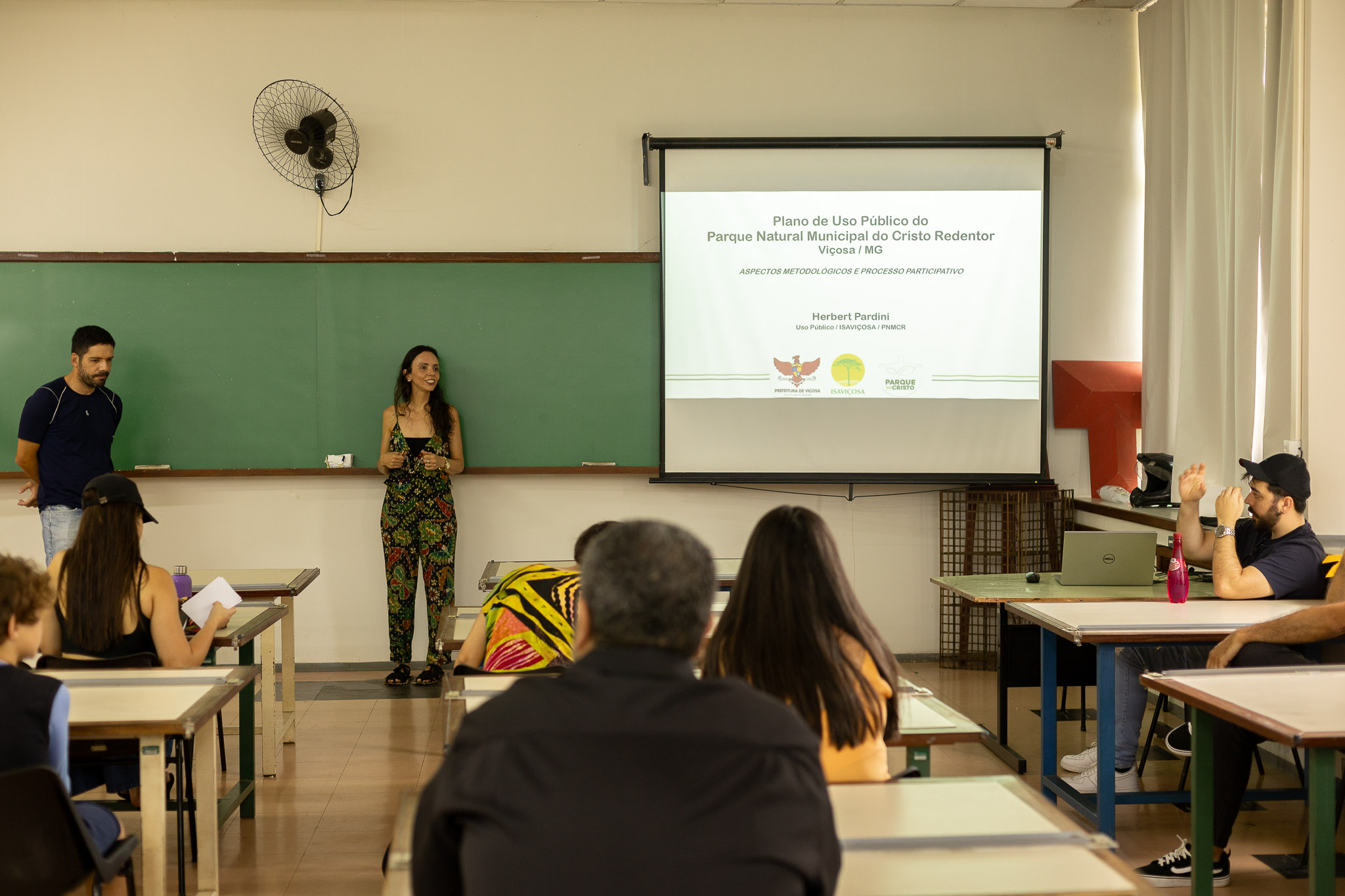 Apresentação do Plano de Uso Público e Projeto Arquitetônico no DAU/UFV