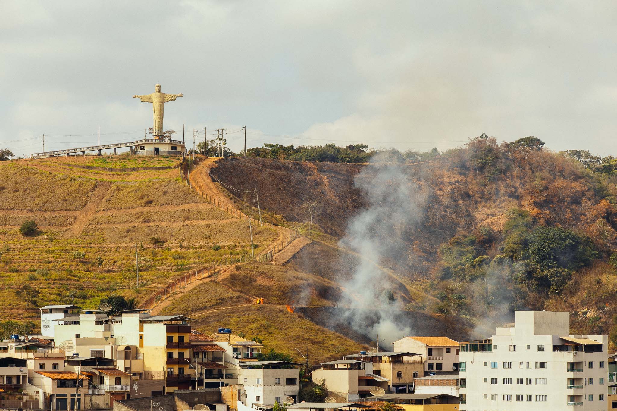 Mais um incêndio próximo ao Parque do Cristo
