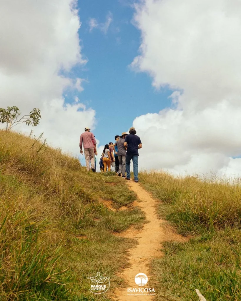 Aula de campo sobre conservação de solo e água no Parque do Cristo