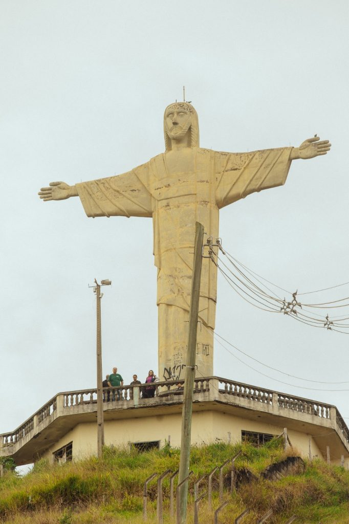 Estátua do Cristo Redentor de Viçosa permanece interditada pela Defesa Civil