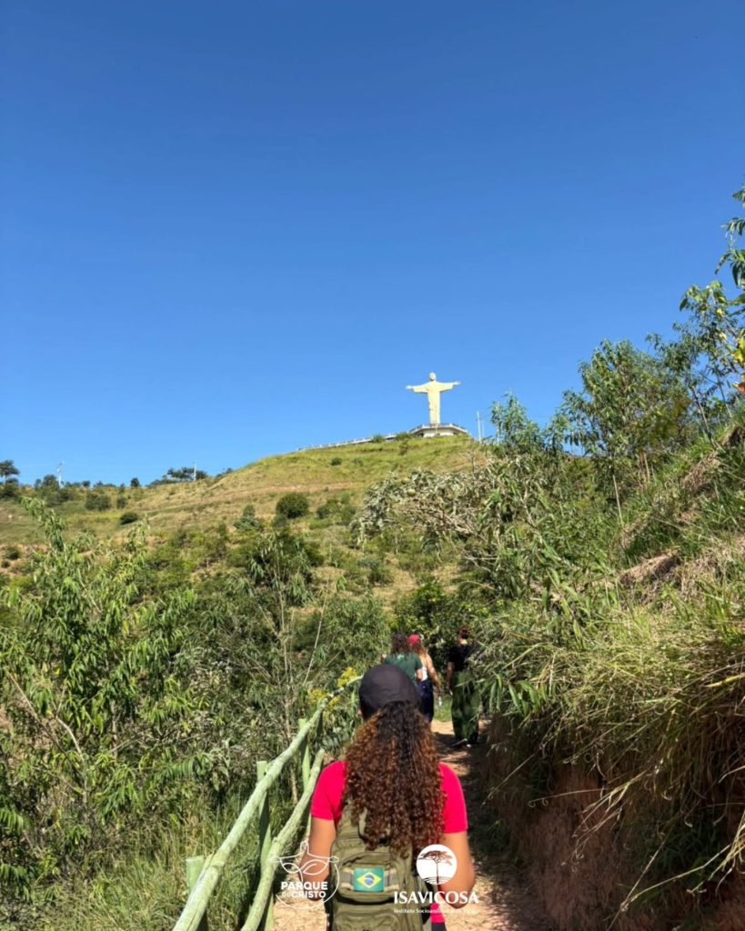 Estudantes de Ciências Biológicas da UFV visitam o Parque do Cristo