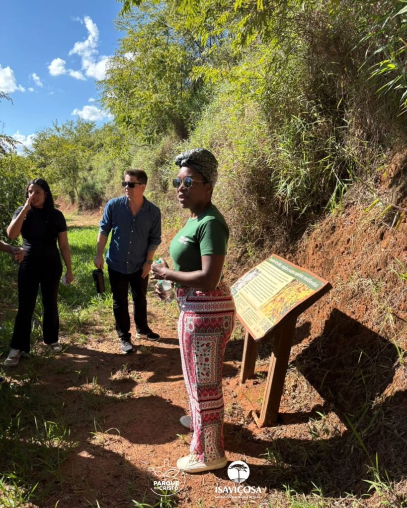 Estudantes de Ciências Biológicas da UFV visitam o Parque do Cristo