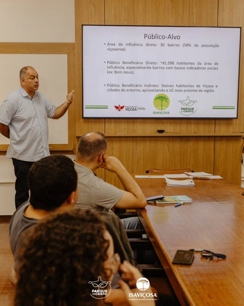 ISAVIÇOSA apresenta ao CODEMA proposta de continuidade dos trabalhos no Parque do Cristo