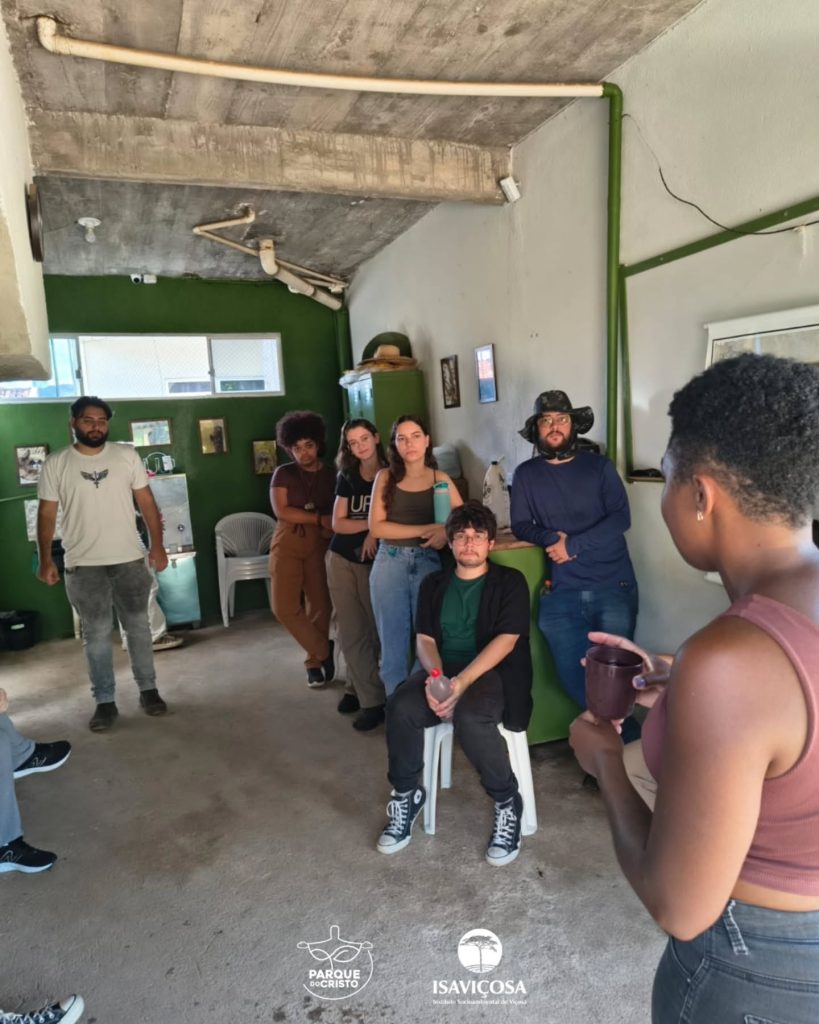 Licenciandos em Ciências Biológicas da UFV conhecem a implementação do Parque do Cristo