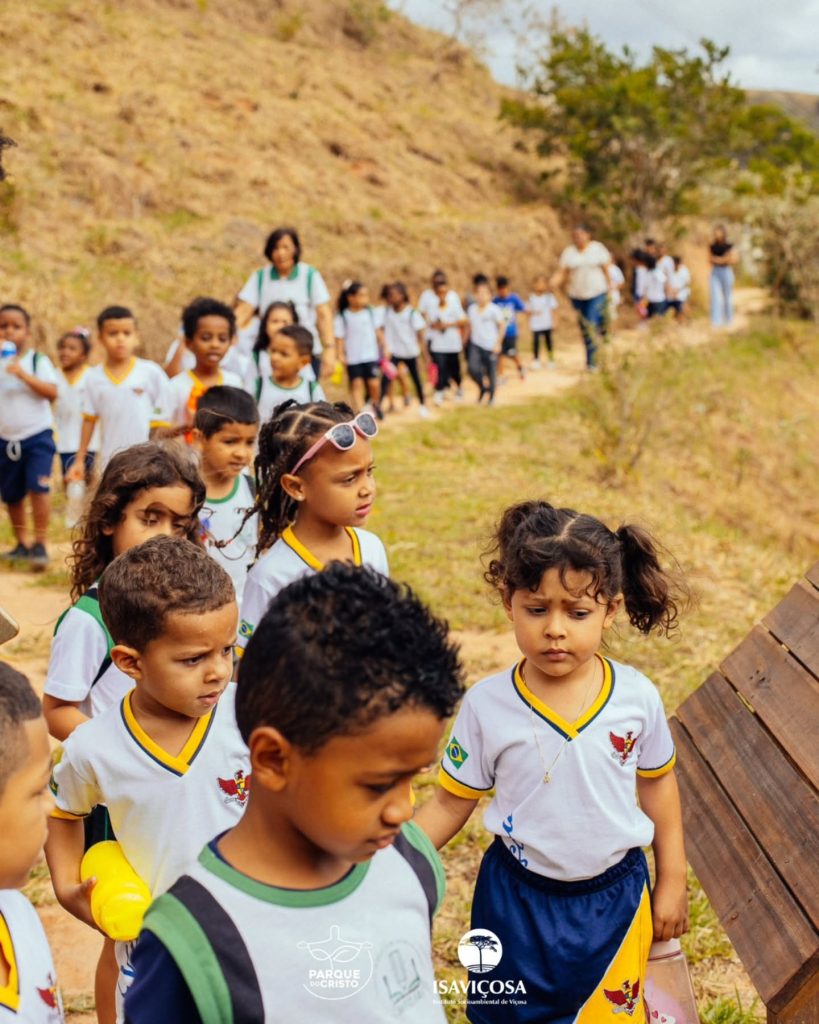 Parque do Cristo comemora aniversário com caminhada e piquenique para as crianças
