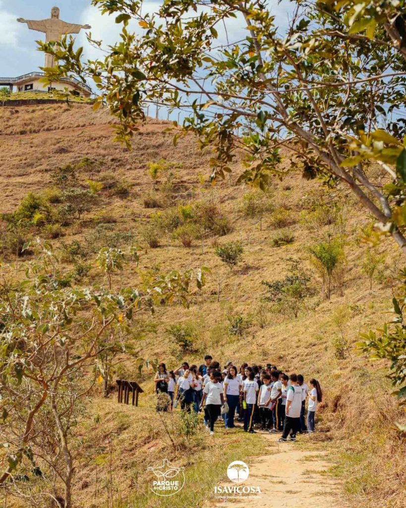 Parque do Cristo comemora aniversário com caminhada e piquenique para as crianças