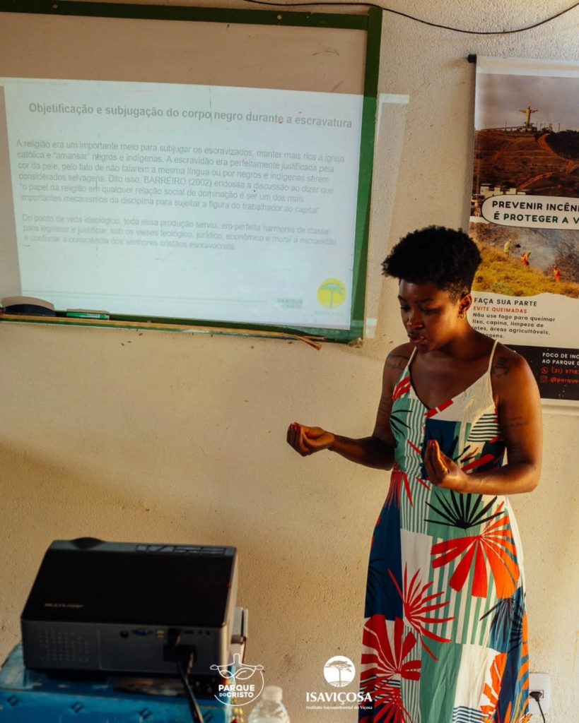 Programa de Educação Ambiental promove mais uma palestra antirracista para a equipe do Parque do Cristo