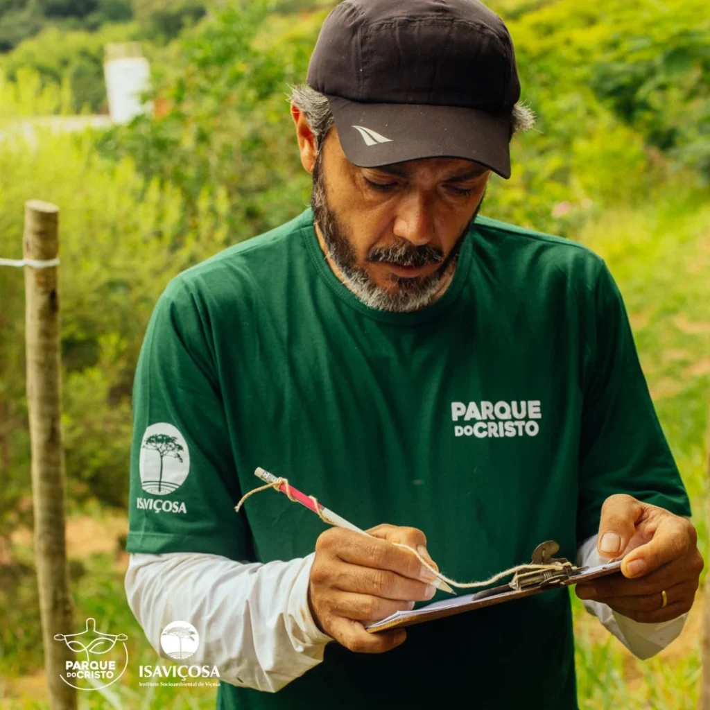 Programa de Recuperação Ambiental realiza monitoramento da vegetação no Parque do Cristo