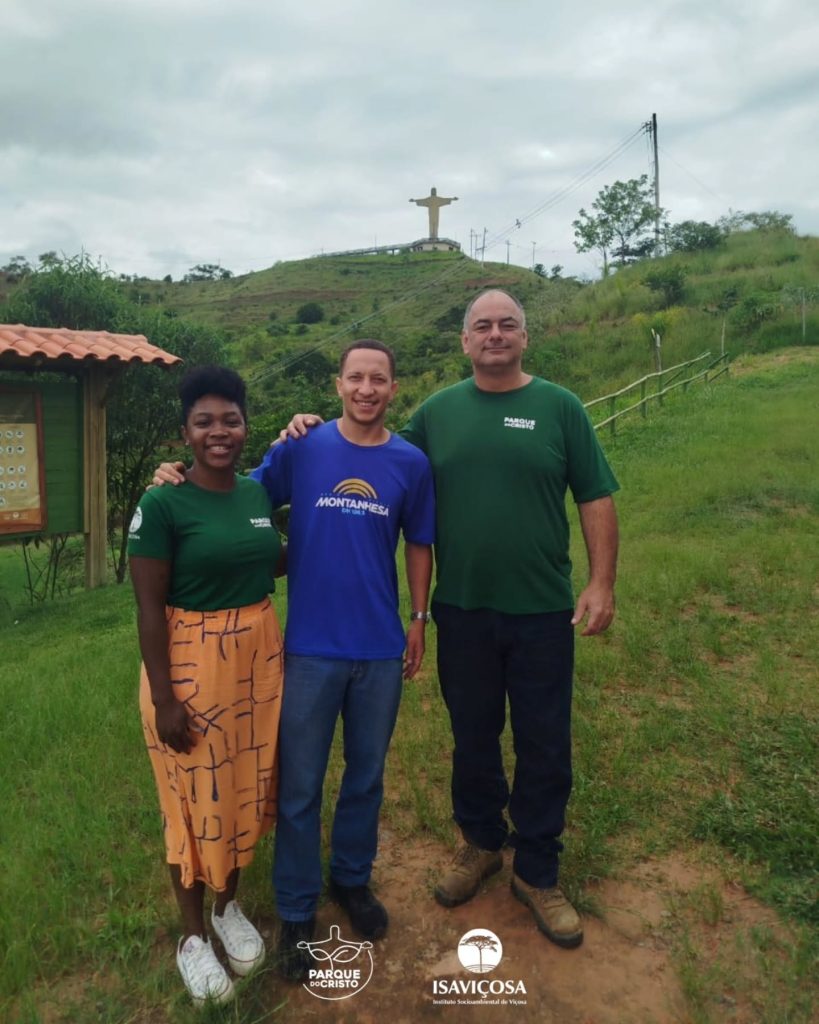Rádio Montanhesa e Primeiro a Saber entrevistam equipe do Parque do Cristo