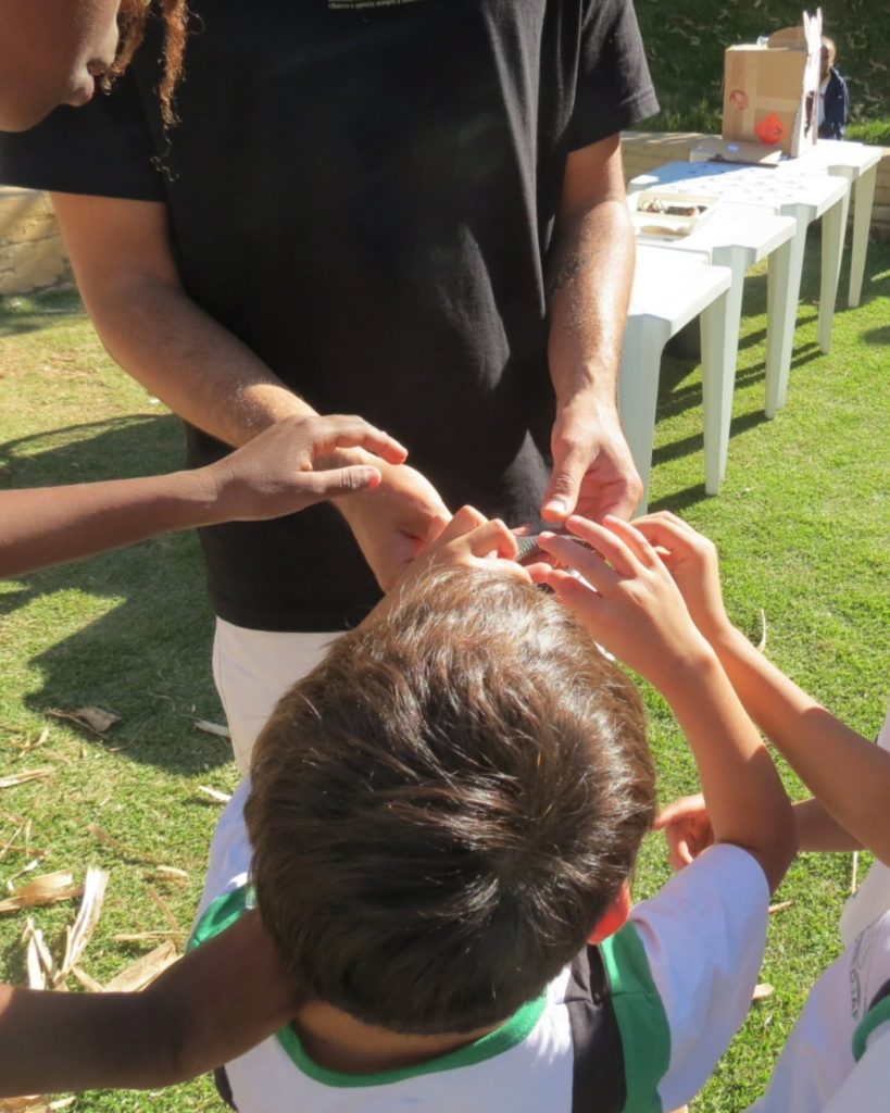 Semana do Meio Ambiente 2026 leva mais de 100 crianças ao Parque do Cristo para conhecer anfíbios e répteis