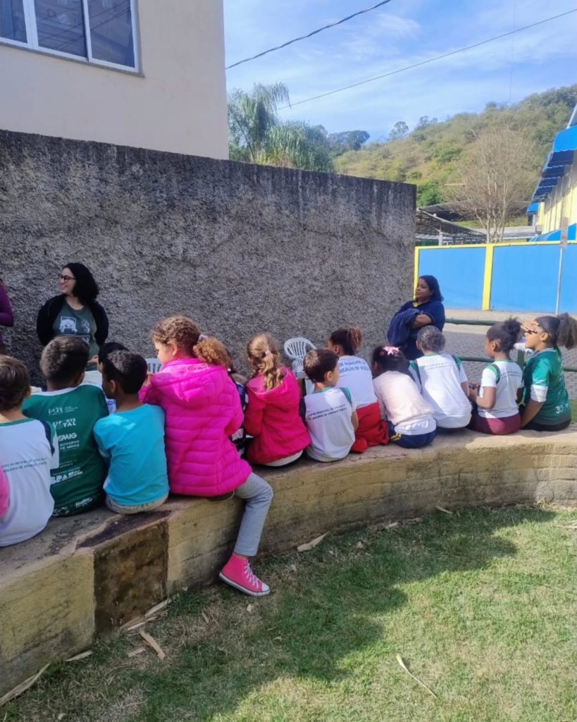 Semana do Meio Ambiente 2026 leva mais de 100 crianças ao Parque do Cristo para conhecer anfíbios e répteis